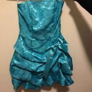Jessica McClintock Cocktail Dress/Short Prom Gown